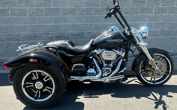 2020 Harley-Davidson® Freewheeler® BLACK