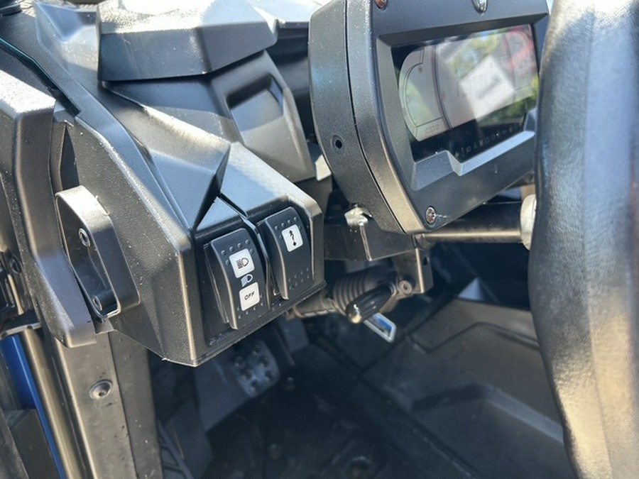 2021 Can-Am Commander XT 1000R - D10498A