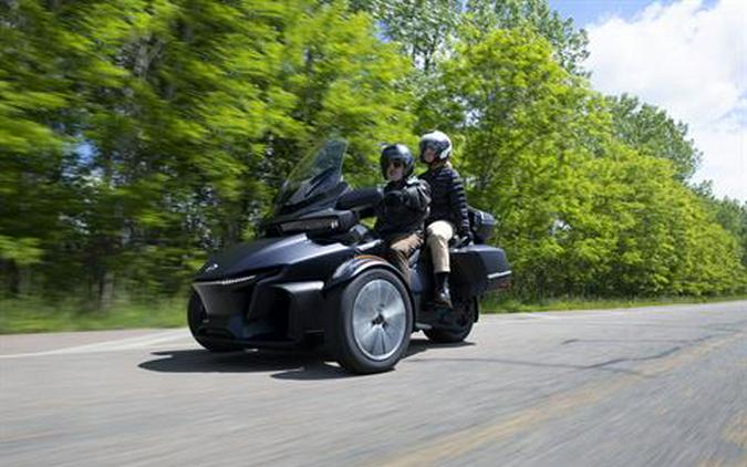 2022 Can-Am Spyder RT Sea-to-Sky