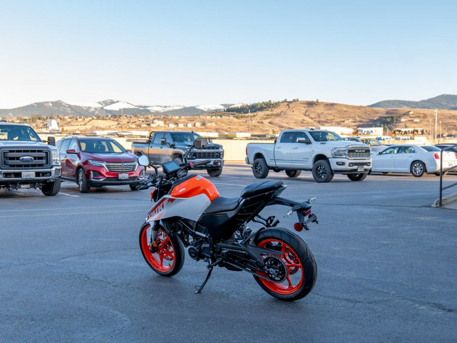 2024 KTM Duke 250