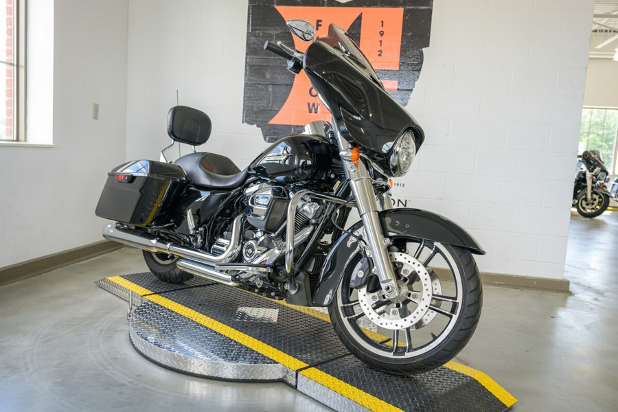 2019 Harley-Davidson Street Glide Grand American Touring FLHX