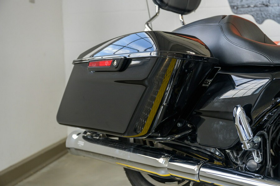 2019 Harley-Davidson Street Glide Grand American Touring FLHX