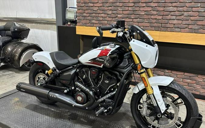 2025 Indian Motorcycle® 101 Scout® Ghost White Metallic with Graphics