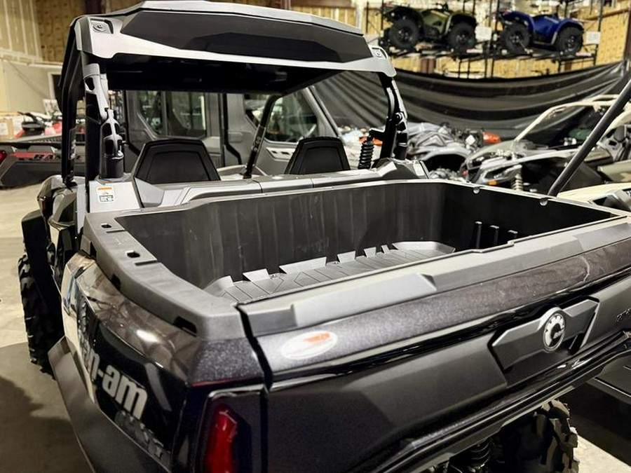 2026 Can-Am® Commander XT 700