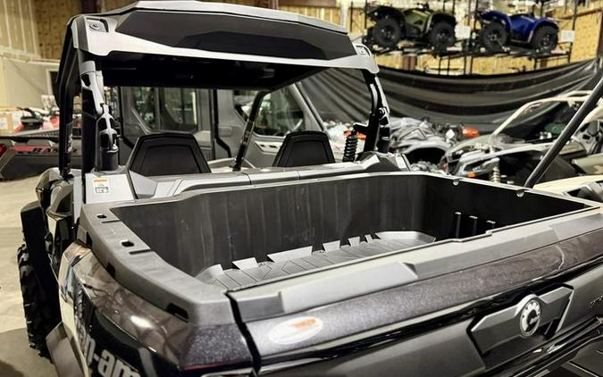 2026 Can-Am® Commander XT 700