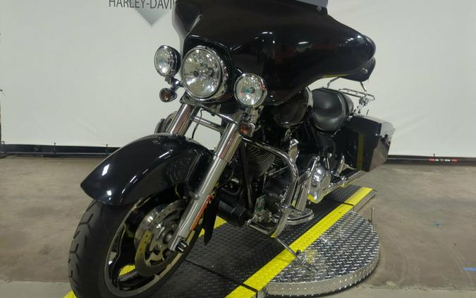 2013 Harley-Davidson® Street Glide® Midnight Blue