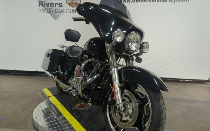 2013 Harley-Davidson® Street Glide® Midnight Blue