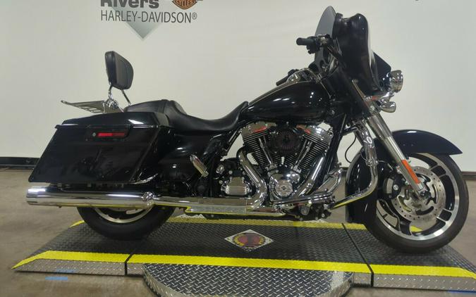 2013 Harley-Davidson® Street Glide® Midnight Blue