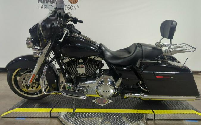 2013 Harley-Davidson® Street Glide® Midnight Blue