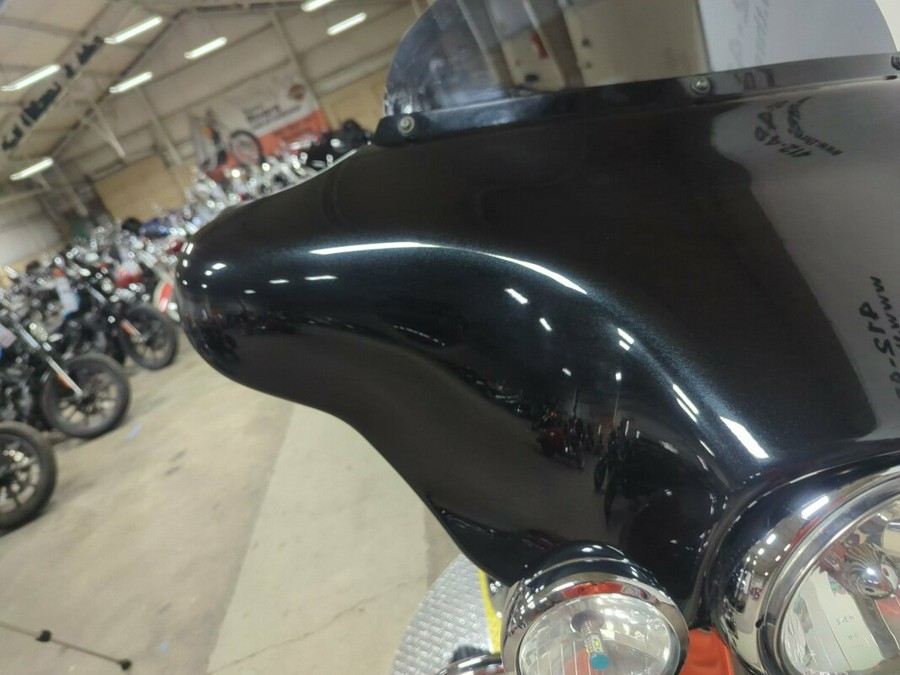 2013 Harley-Davidson® Street Glide® Midnight Blue