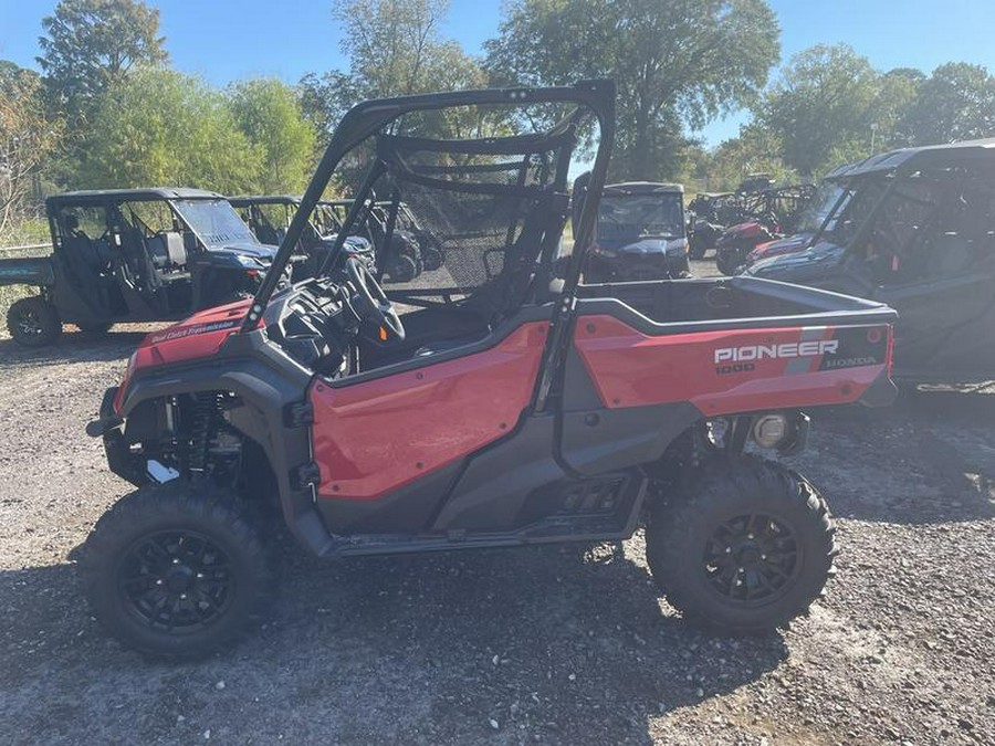 2025 Honda® Pioneer 1000 Deluxe