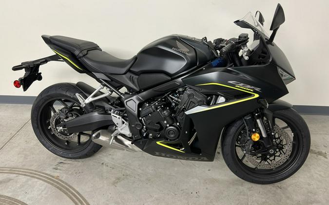 2026 Honda CBR650R E-Clutch (CBR650RACT)