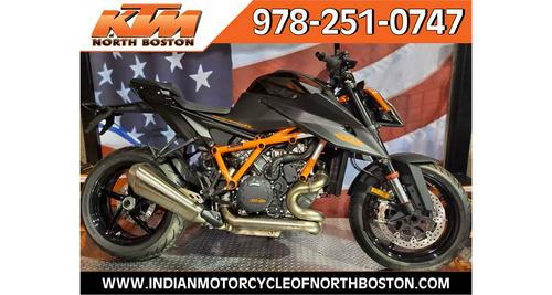 Video: Watch our 2020 KTM 1290 Super Duke R...