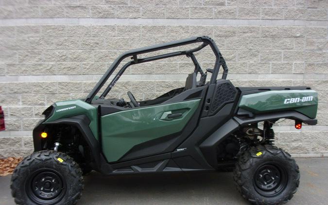 2024 Can-Am® Commander DPS 700