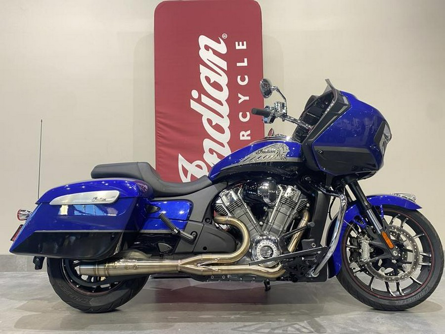 2022 Indian Motorcycle® Challenger® Limited Spirit Blue Metallic/Black Metallic
