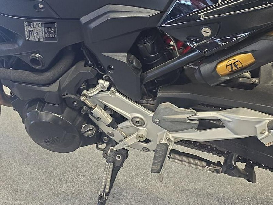 2021 BMW F 900 R Black Storm Met.