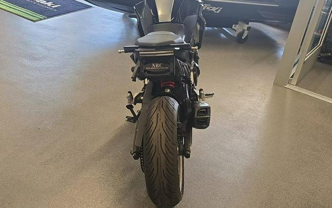 2021 BMW F 900 R Black Storm Met.