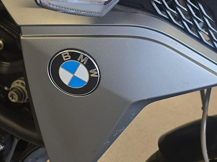 2021 BMW F 900 R Black Storm Met.