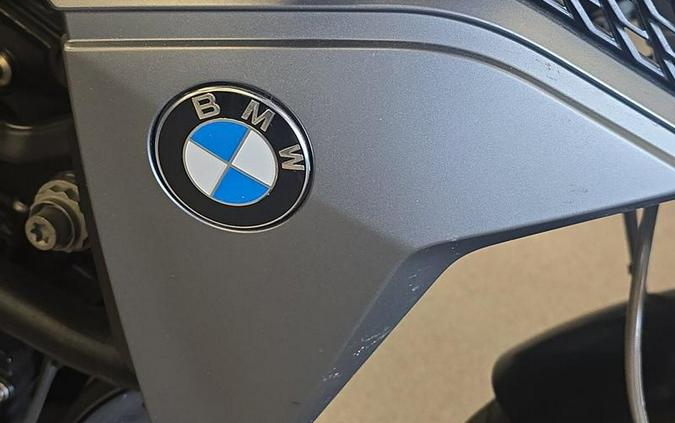 2021 BMW F 900 R Black Storm Met.
