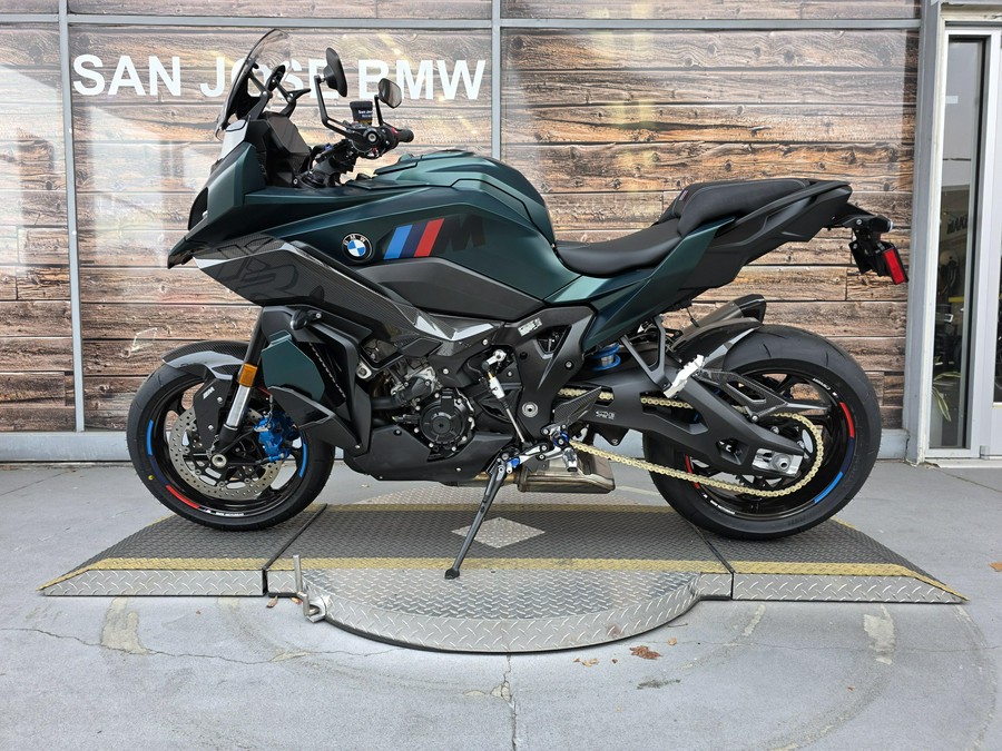 2026 BMW M 1000 XR