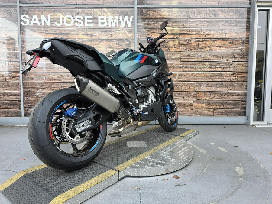 2026 BMW M 1000 XR