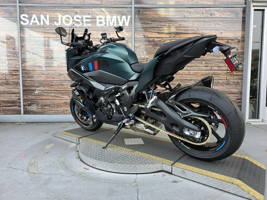 2026 BMW M 1000 XR