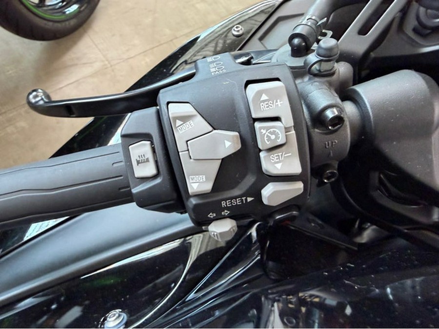 2026 Kawasaki Ninja H2 SX SE ABS