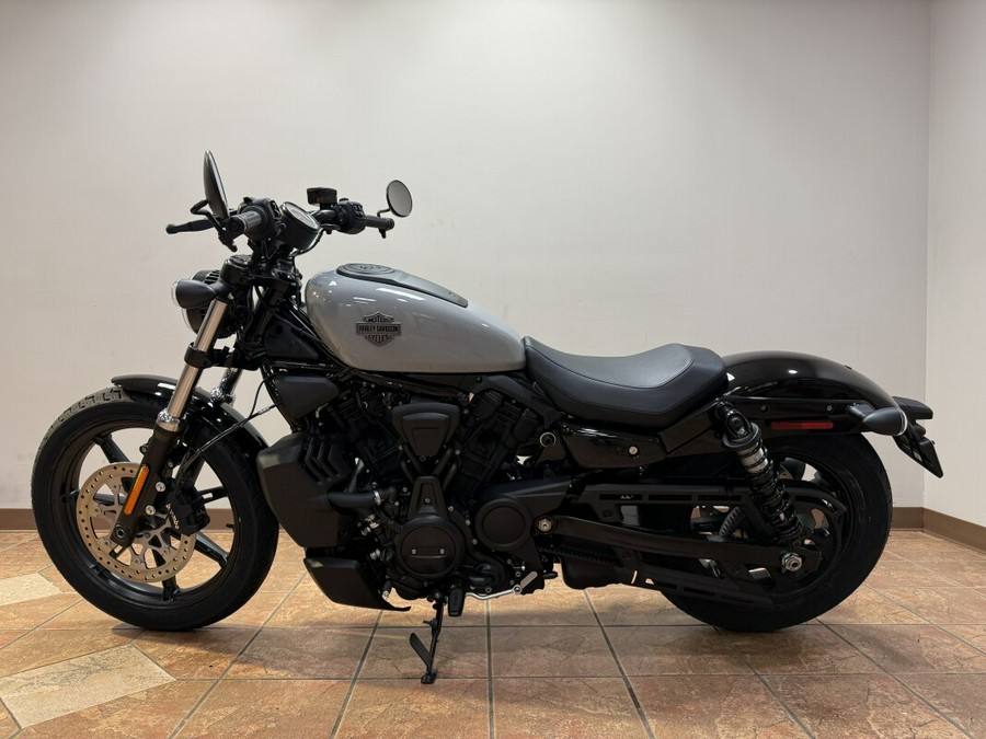 2025 RH975 Nightster™