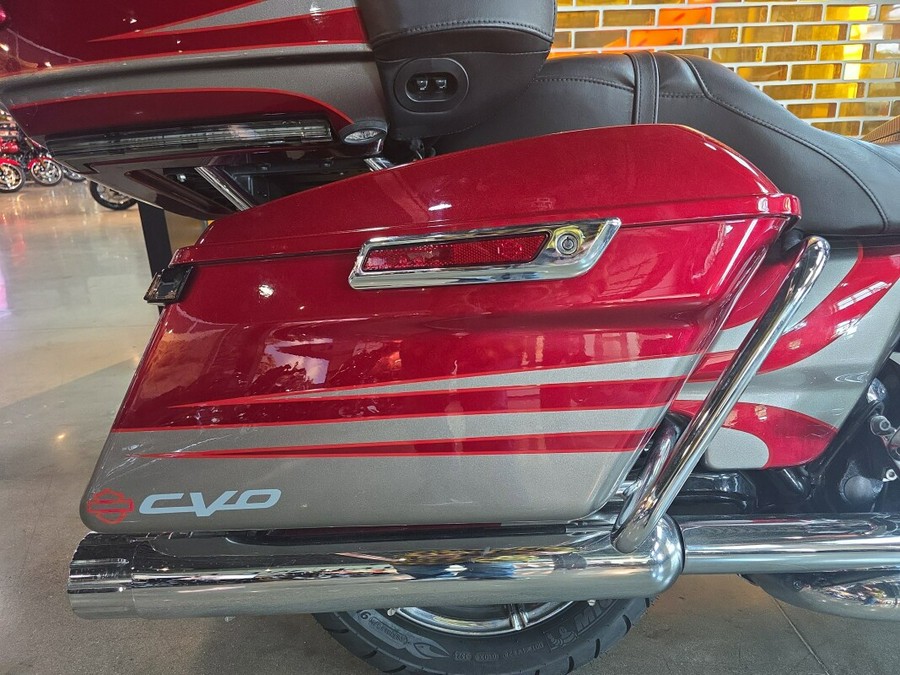 FLTRUSE 2016 CVO™ Road Glide® Ultra