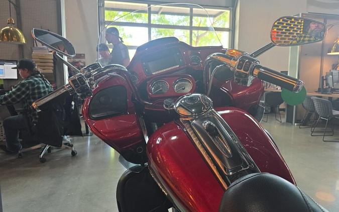FLTRUSE 2016 CVO™ Road Glide® Ultra