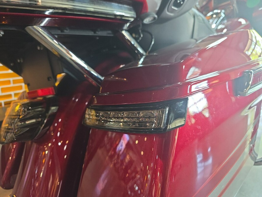 FLTRUSE 2016 CVO™ Road Glide® Ultra