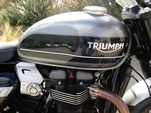 2020 Triumph Speed Twin Review Photo Gallery