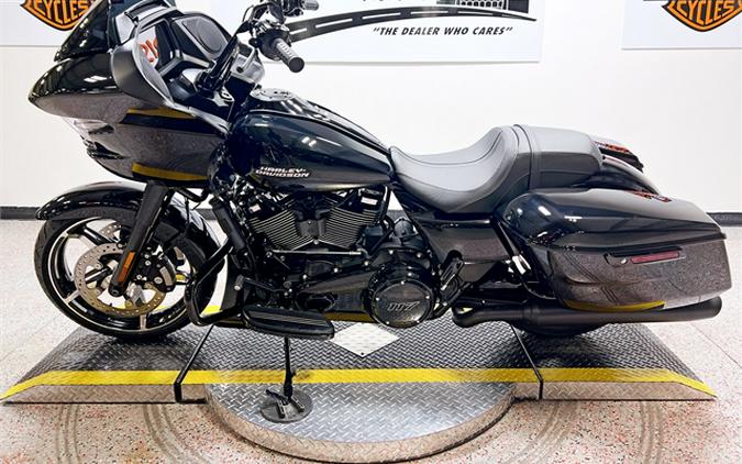 2024 Harley-Davidson Road Glide FLTRX VIVID BLACK & BLK TRIM.