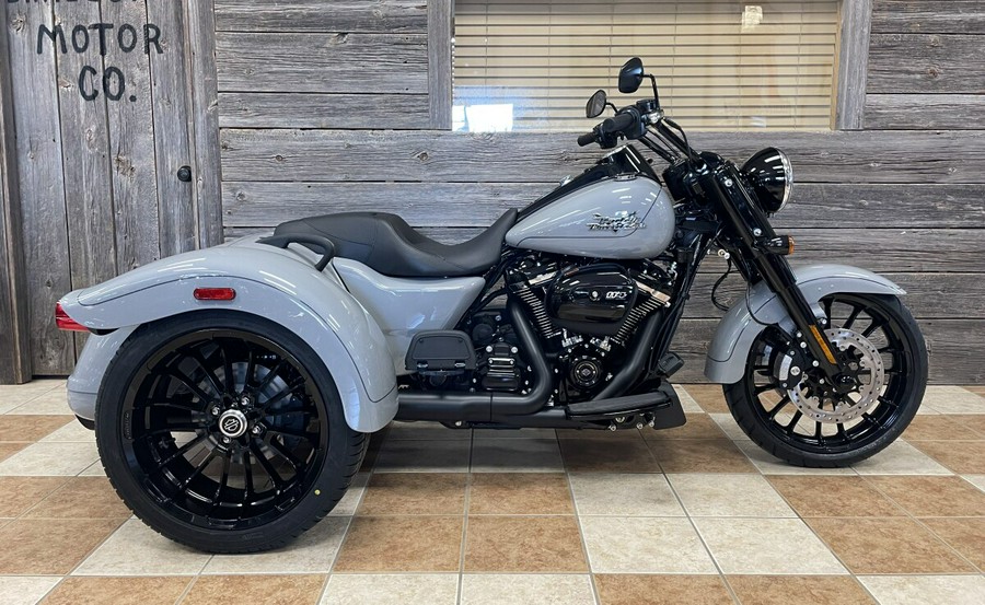 2024 Harley-Davidson Freewheeler Billiard Gray - Black Finish