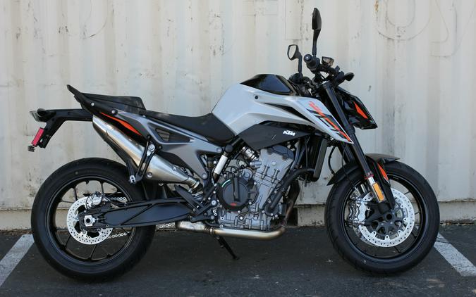 2023 KTM 790 Duke