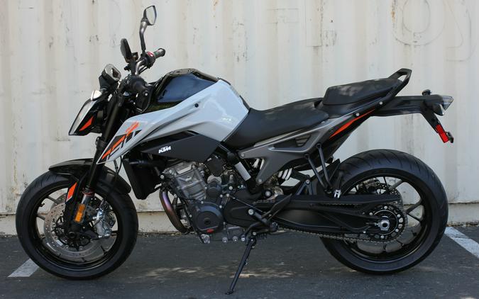 2023 KTM 790 Duke