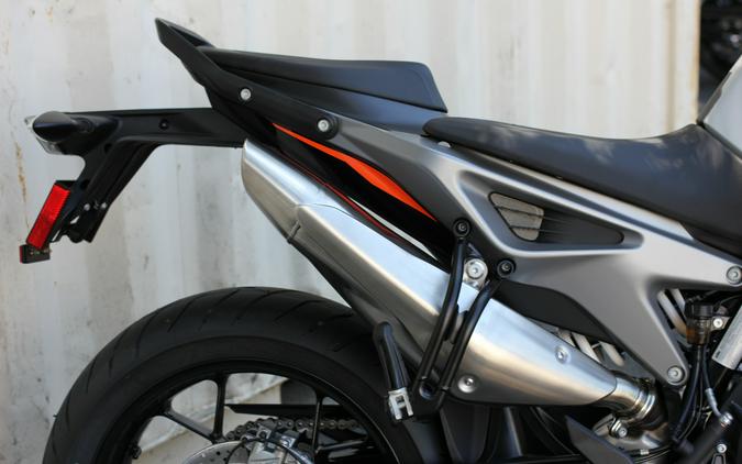 2023 KTM 790 Duke