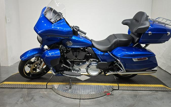 FLHXU 2025 Street Glide™ Ultra