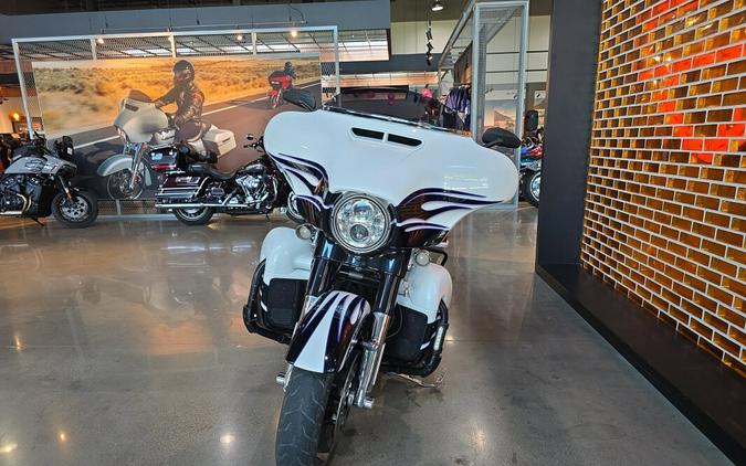 Harley-Davidson® CVO™ Street Glide® 2016