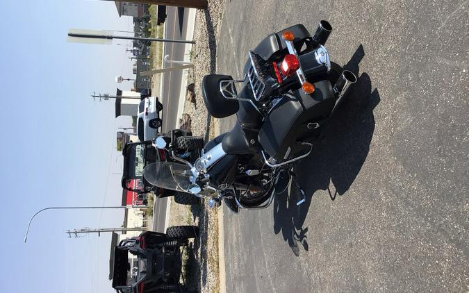 2010 HARLEY-DAVIDSON ROAD KING CLASSIC