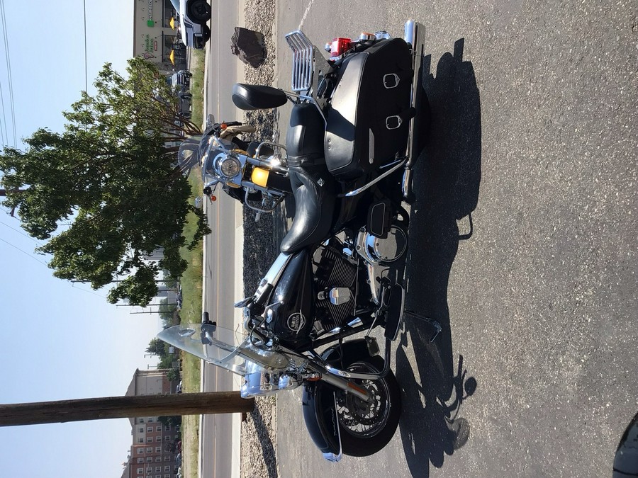 2010 HARLEY-DAVIDSON ROAD KING CLASSIC