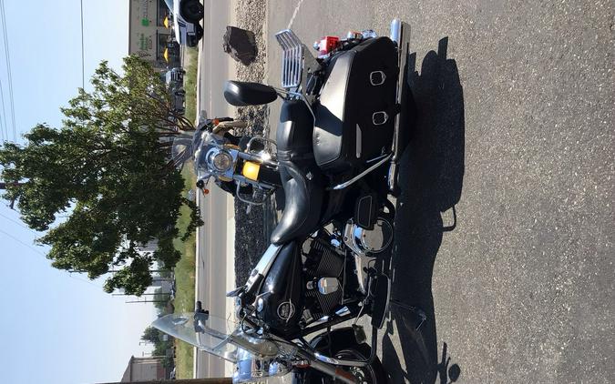 2010 HARLEY-DAVIDSON ROAD KING CLASSIC
