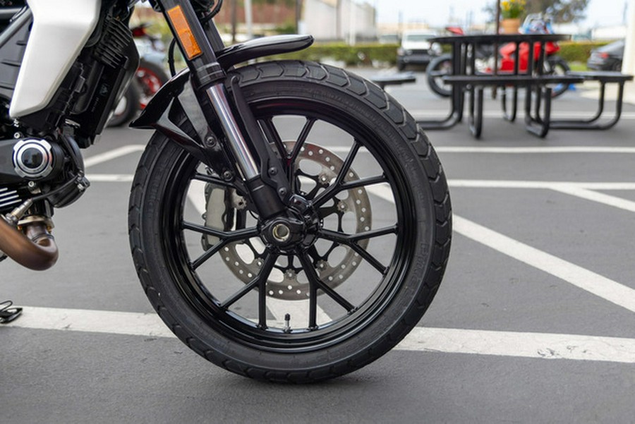 2025 Ducati Scrambler Icon Thrilling Black