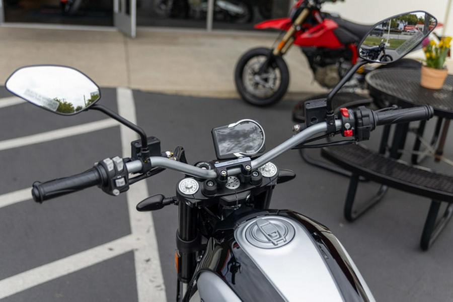 2025 Ducati Scrambler Icon Thrilling Black