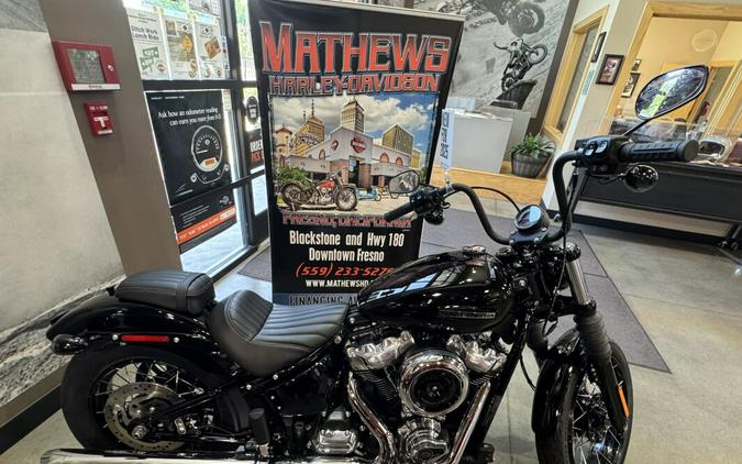 2025 Harley-Davidson Street Bob® Vivid Black