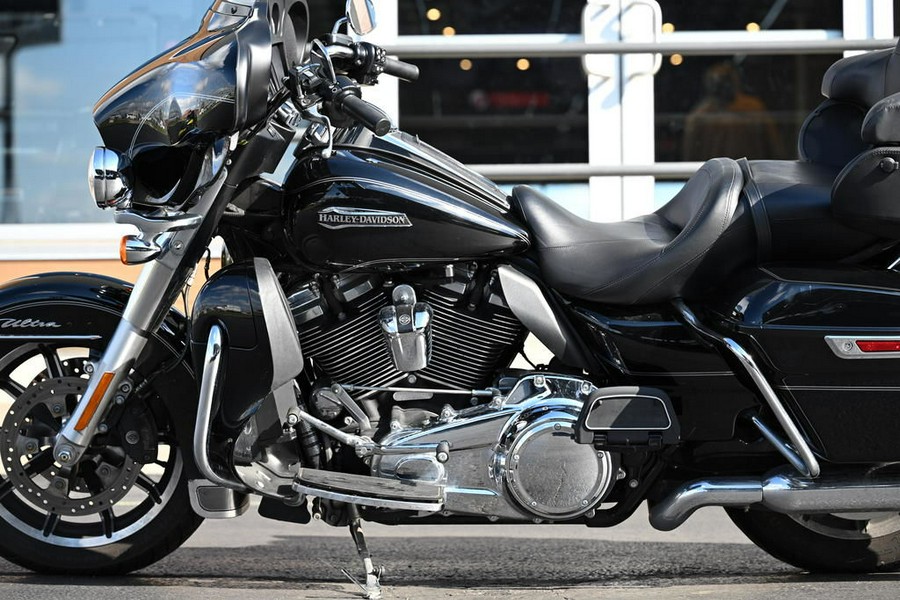 2017 Harley-Davidson® FLHTCU - Electra Glide® Ultra Classic®