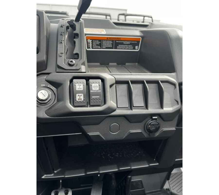 2026 Can-Am Defender MAX DPS HD7