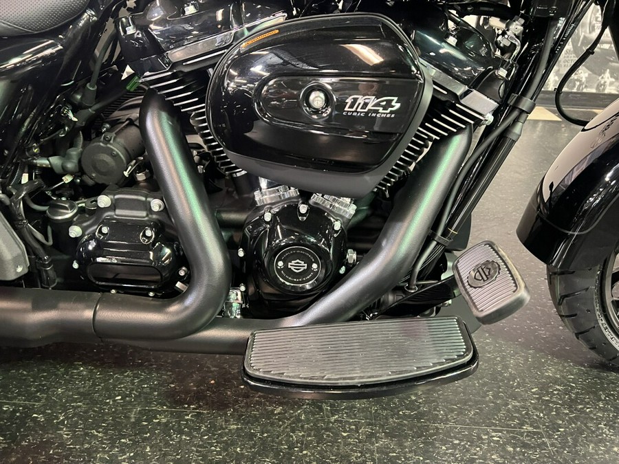 2023 Harley-Davidson Freewheeler Vivid Black FLRT