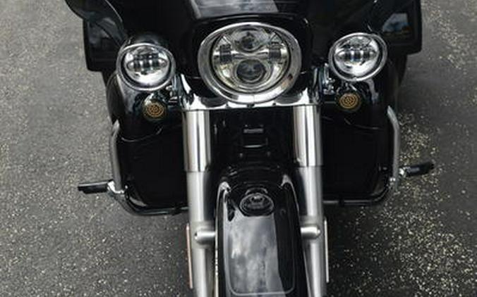 2024 Harley-Davidson® FLHTCUTG - Tri Glide® Ultra