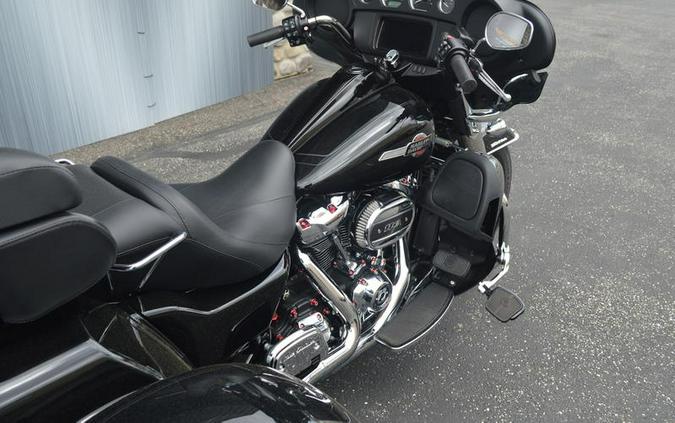 2024 Harley-Davidson® FLHTCUTG - Tri Glide® Ultra
